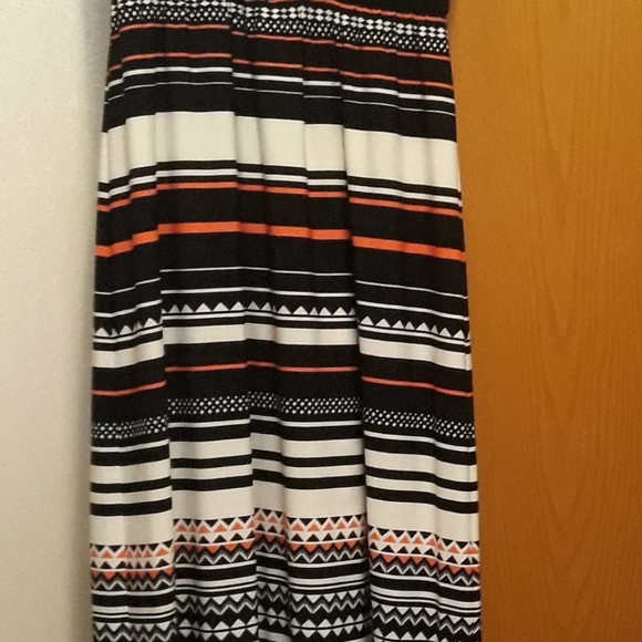 Dress - Picture 4 of 5